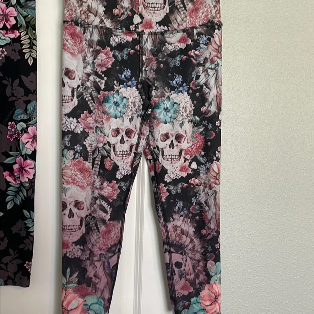 Women’s leggings size Small 2Bundle NWOT Excellent condition SO CUTE 🥰 - Picture 4 of 4
